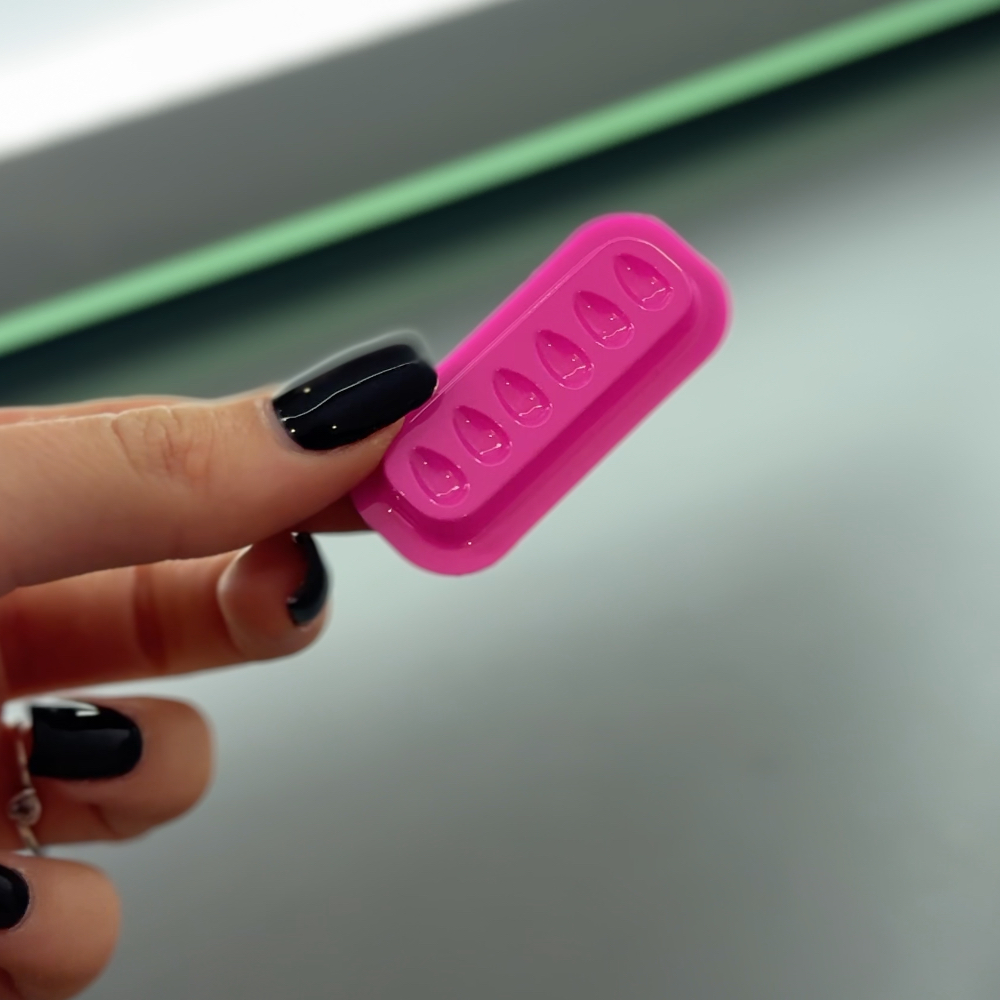 Disposable Adhesive Tray 6 slots Pink 5/Pack